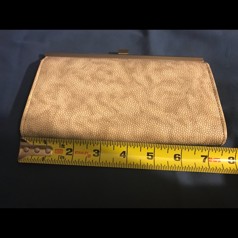 Clutch - Picture 4 of 5